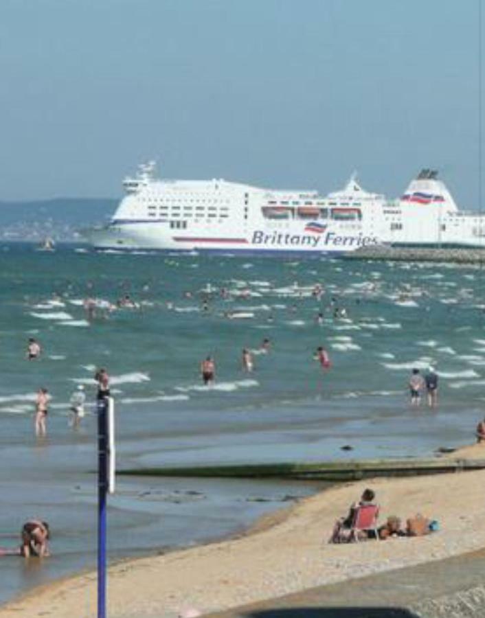 Le Riva Plage Appartement Ouistreham Εξωτερικό φωτογραφία